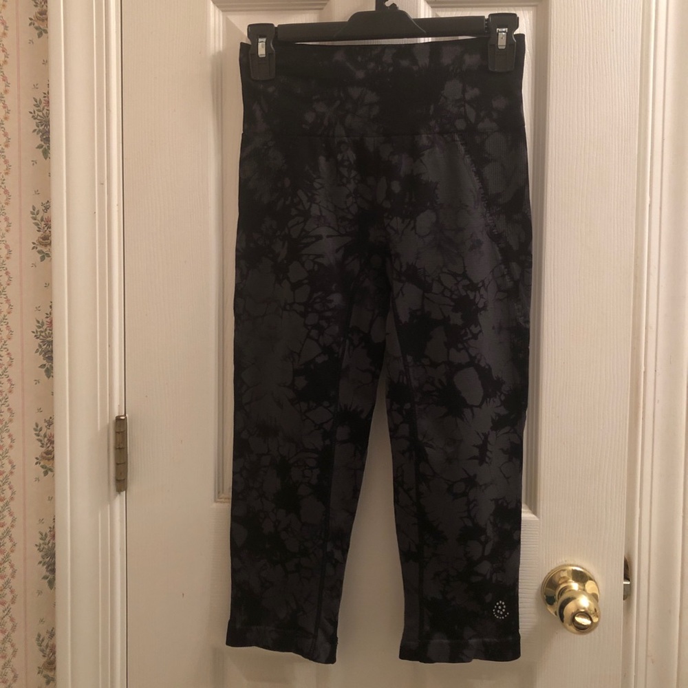 Be Inspired Black and grey exercise leggings